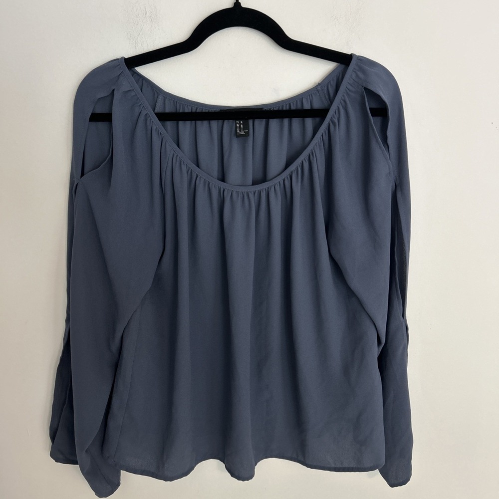 Forever 21 Women's M Long Sleeve W/cutouts Slate Blue Scoop Neck Line Romantic